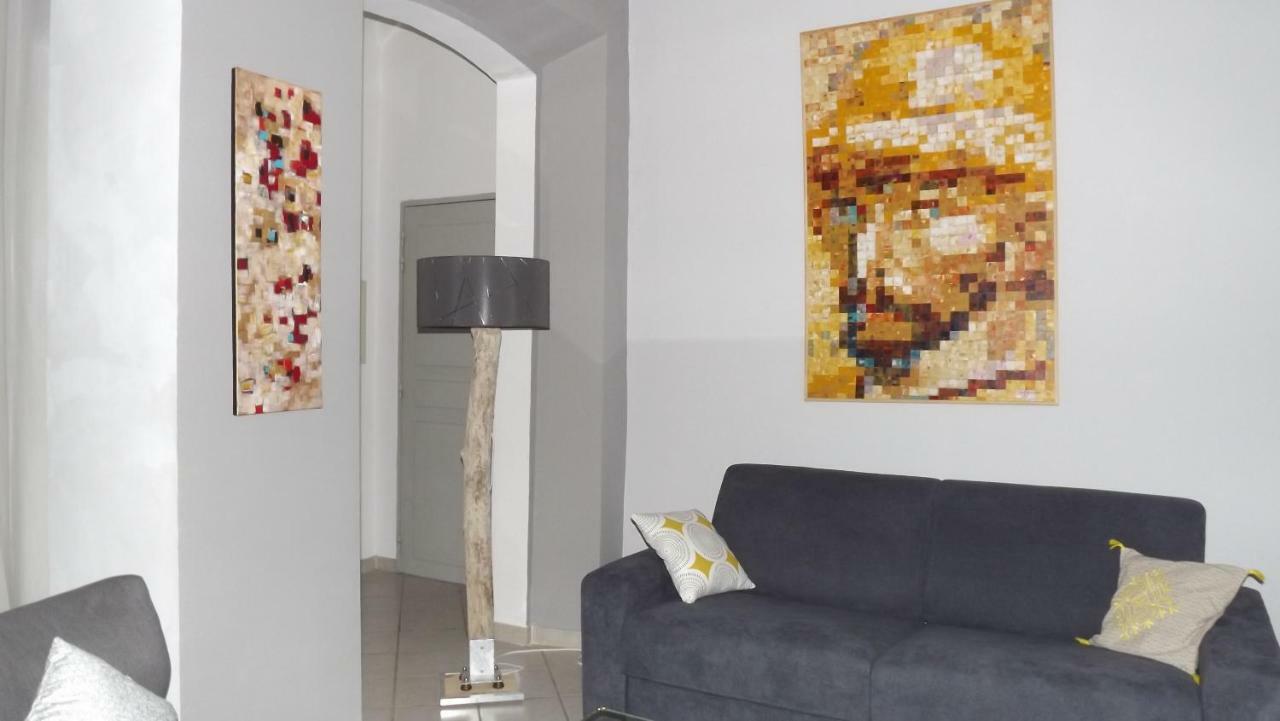 Le Barreme Apartment Arles Luaran gambar