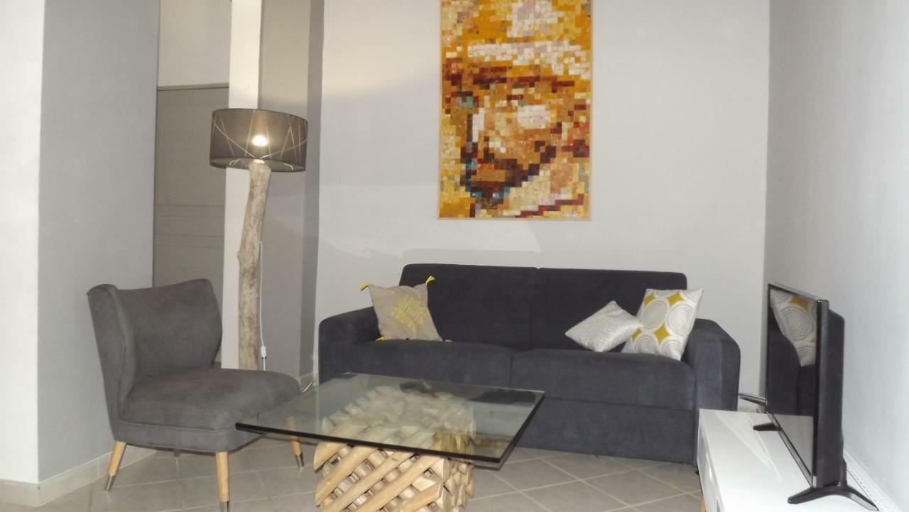 Le Barreme Apartment Arles Luaran gambar