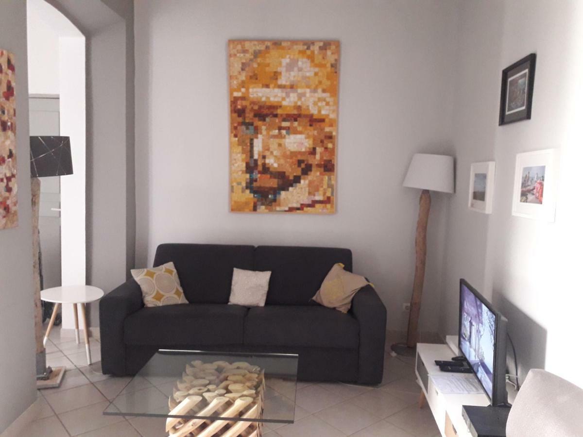 Le Barreme Apartment Arles Luaran gambar
